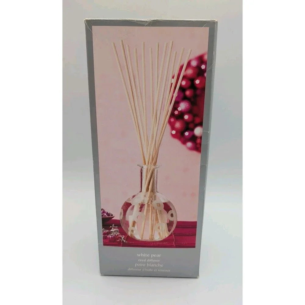 DISCONTINUED PIER 1 NEW NIB WHITE PEAR REED DIFFUSER 7.5 OZ Decor Bottle w OIL